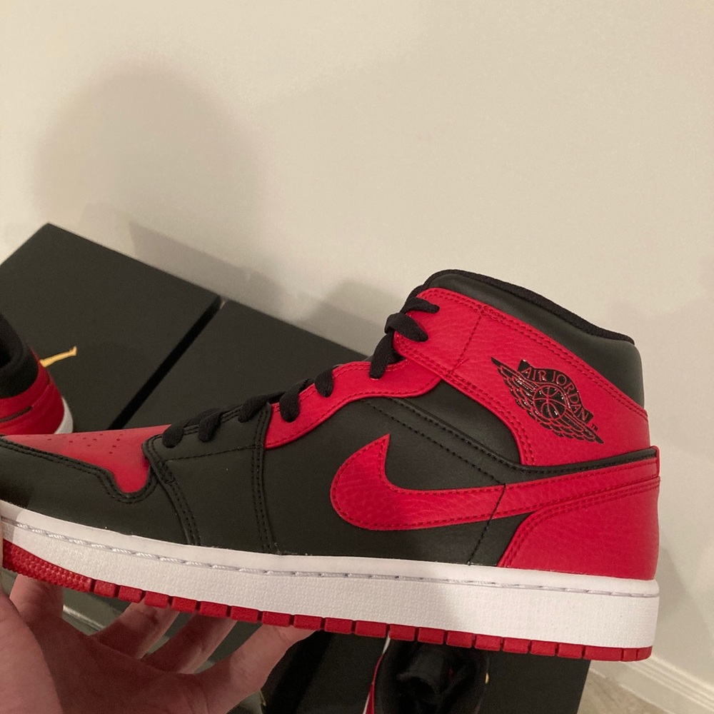 New jordan 1 mid “banned” mens shoes - Picture 12 of 15